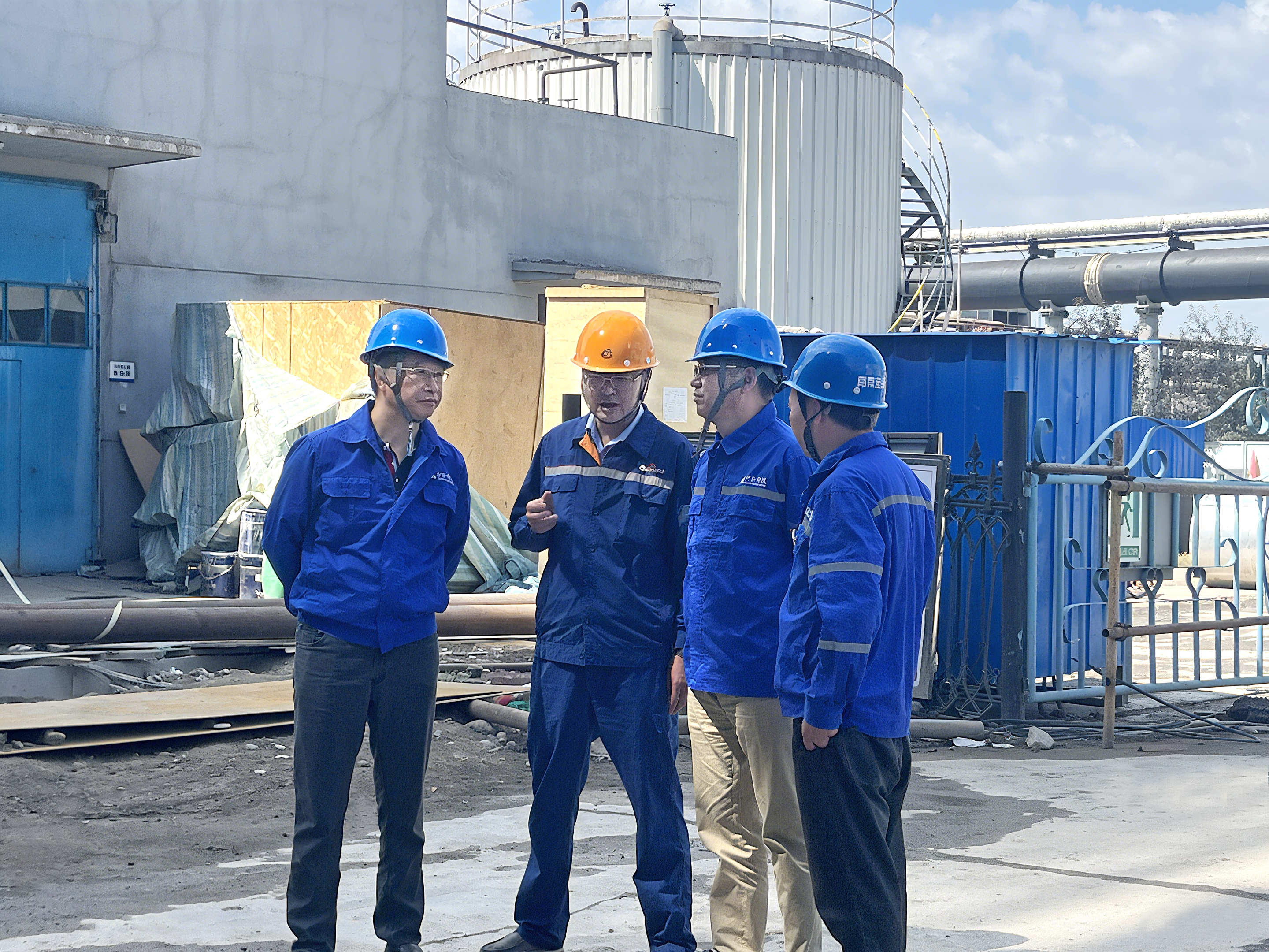 郭宏新董事長赴伊犁鋼鐵項目指導(dǎo)